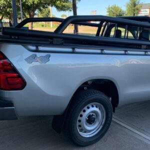 BARRA TRABAJO TOYOTA HILUX CABINA SIMPLE CON CUBRELUNETA MOD. 16->(NO INCLUYE LANZA) (BTSC805)