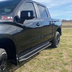 ESTRIBOS BLACKTREND WILD ACERO GALVANIZADO NEGROS CHEVROLET SILVERADO D/C MOD. 2025-> (NO INCLUYE SOPORTES) (EBWL001)