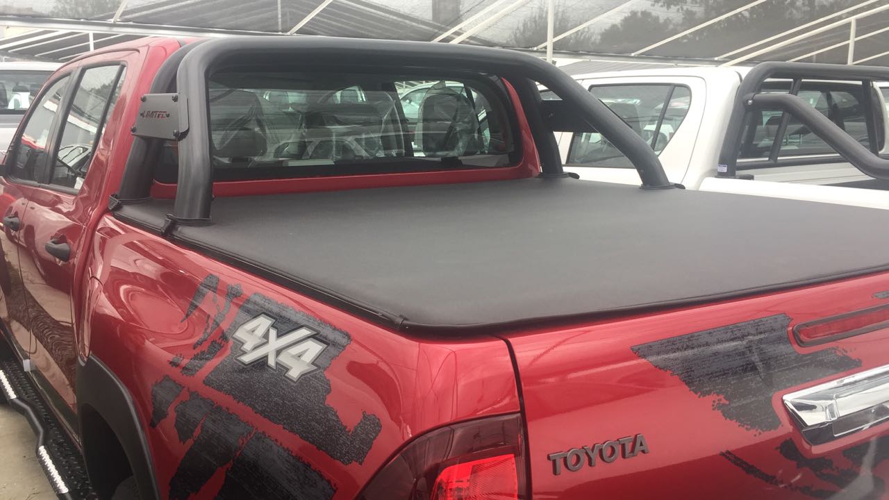 MEDIA LONA TOYOTA HILUX LTD C/D JAULA ORIGINAL 2016+ (578R)